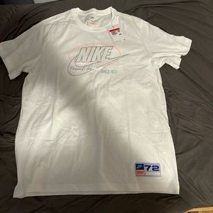 Vintage, never worn, Nike Graphic Tee, Size large, New With Tags